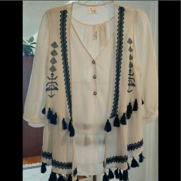 Landy Tops - Landry vest Size:OS.  NWT.